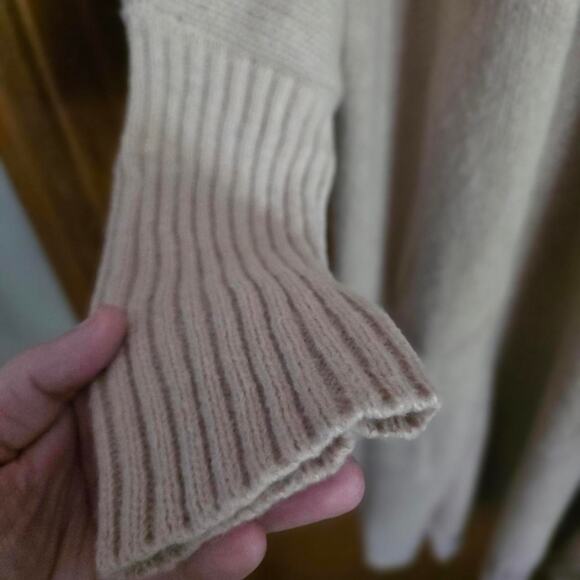 Cream and tan oversized cardigan - Picture 3 of 6